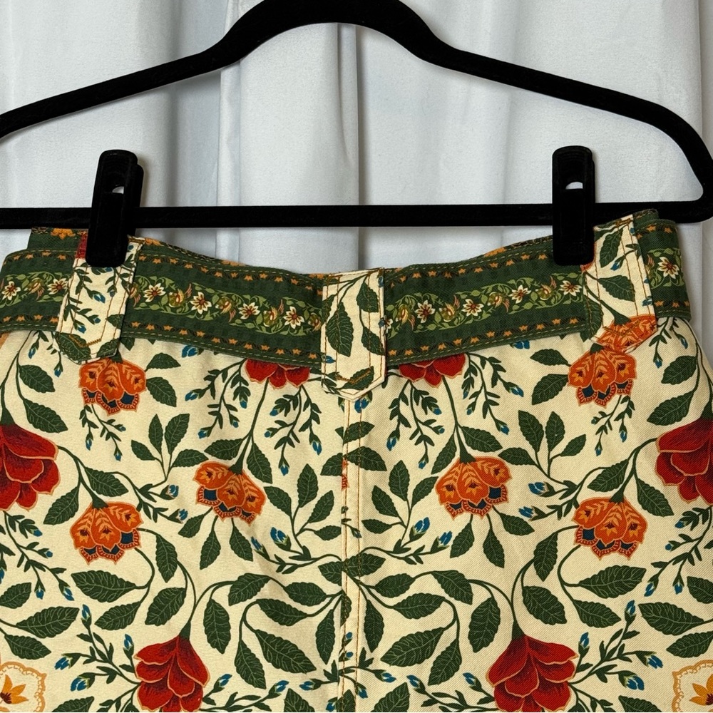 Farm Rio Sand Garden Tapestry Shorts Womens 29 NWT - Picture 8 of 15
